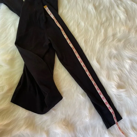 Banana Republic Luxury Blend Black Crewneck Sweater - Picture 7 of 9